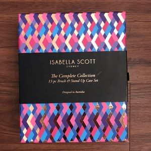 Isabella Scott make up brush collection